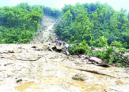 हिमाचल : बादल फटने से सिरमौर में मकान ढहा, दो शव बरामद