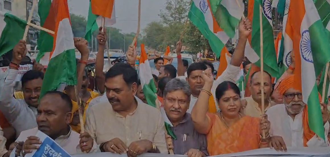 “ऑपरेशन सिंदूर की सफलता के सम्मान में रोहतास में तिरंगा यात्रा, भाजपा कार्यकर्ता हुए शामिल”