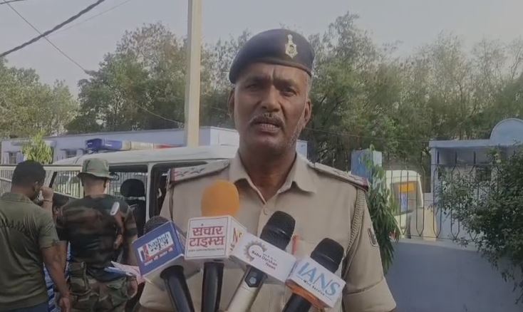 “रोहतास में ट्रैक्टर की टक्कर से दो बाइक सवारों की मौत, शवों की शिनाख्त जारी”