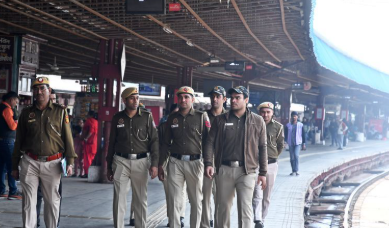 नई दिल्ली रेलवे स्टेशन पर लावारिस बैग मिलने से मचा हड़कंप, सुरक्षा व्यवस्था कड़ी