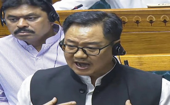किरेन रिजिजू ने विपक्ष से की अपील, चुनाव आयोग के मुद्दों पर संसद में हंगामा न करें