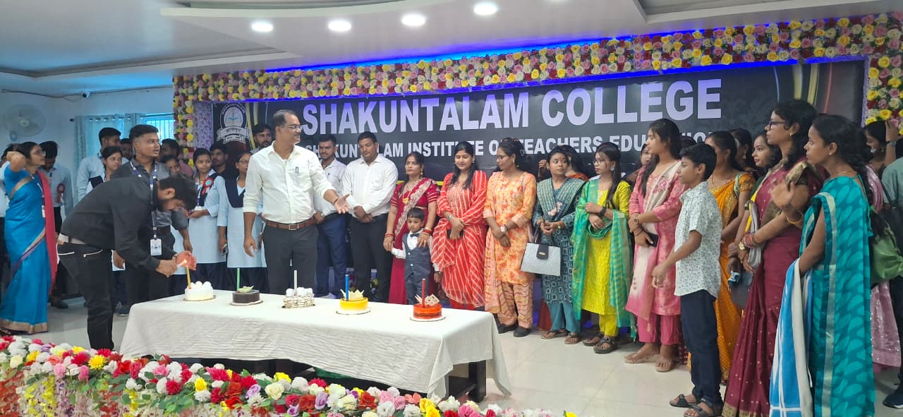 शाकुंतलम बीएड कॉलेज में दीक्षारंभ कार्यक्रम का आयोजन, नये छात्रों को मिली प्रेरणा और मार्गदर्शन