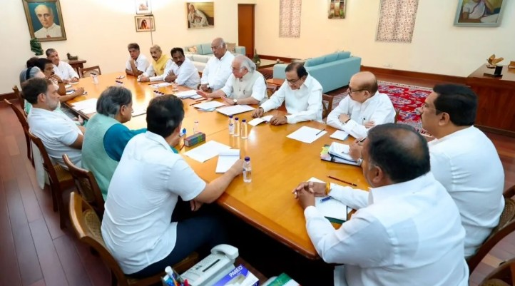Delimitation Bill, परिसीमन विधेयक, Congress Delimitation Protest, कांग्रेस का विरोध, Parliament Monsoon Session, मानसून सत्र 2026, Sonia Gandhi Meeting, Jairam Ramesh Statement, Lok Sabha Seats Increase, Constitution Amendment Bill, INDIA Alliance Strategy, संसद में परिसीमन बिल, कांग्रेस संसदीय दल बैठक, महिला आरक्षण बिल, लोकसभा परिसीमन 2026