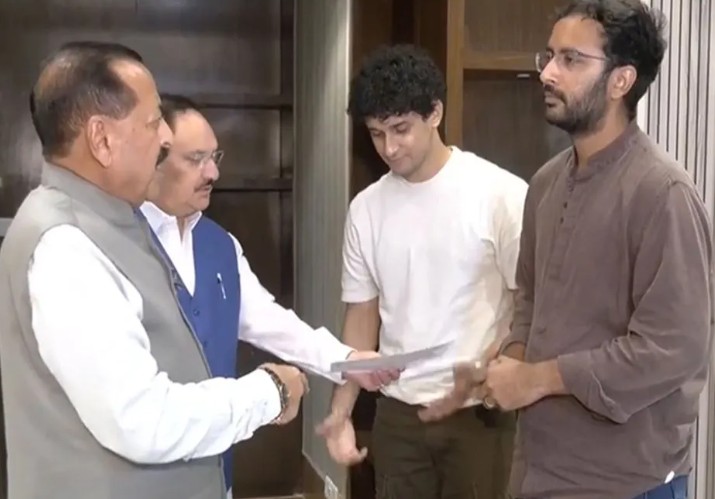 Paper Leak Protest: सरकार-CJP की बैठक, धर्मेंद्र प्रधान के इस्तीफे पर अड़ा संगठन
