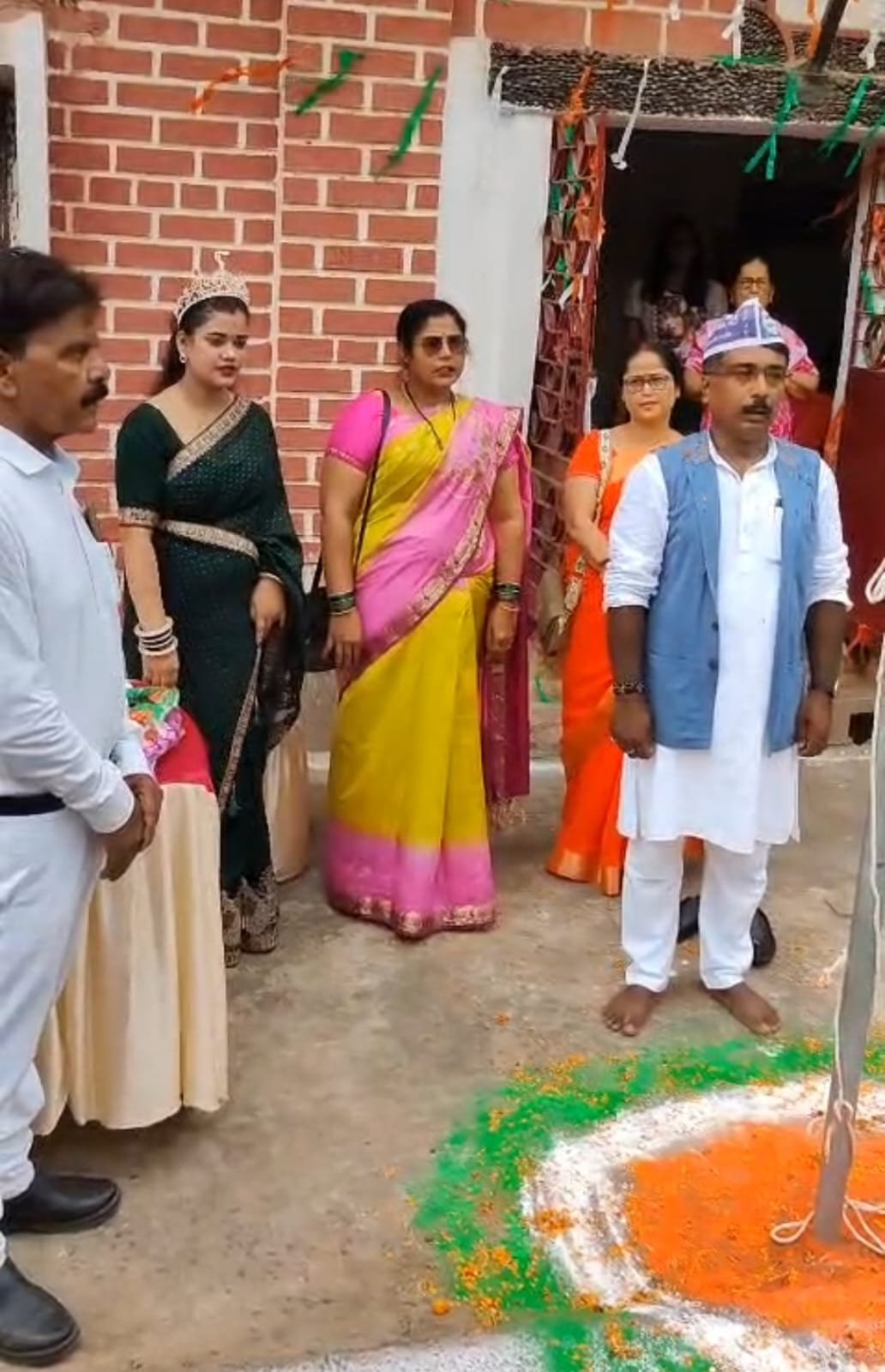 देवघर में जय प्रकाश जनता दल का ध्वजारोहण: शिक्षा, सामाजिक न्याय और आधुनिक तकनीक को लेकर लिया संकल्प