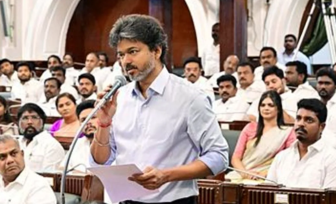तमिलनाडु विधानसभा में सीएम विजय की DMK को खुली चेतावनी, बोले- 'सारे सबूत मेरे पास हैं, खुलासे के लिए मजबूर न करें' 1 cm vijay