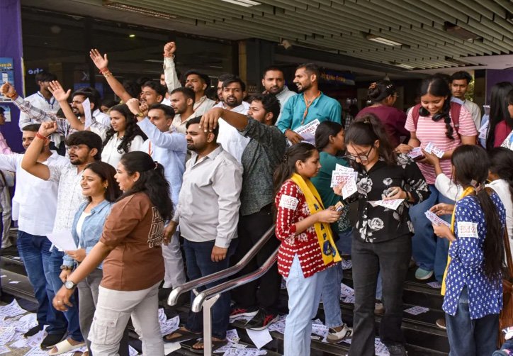 DUSU Election Result 2026: ABVP की बड़ी जीत, तीन पदों पर कब्जा; निर्दलीय दीपांशु शौकीन बने उपाध्यक्ष 12 DUSU Election Result 2026: ABVP की बड़ी जीत, तीन पदों पर कब्जा; निर्दलीय दीपांशु शौकीन बने उपाध्यक्ष