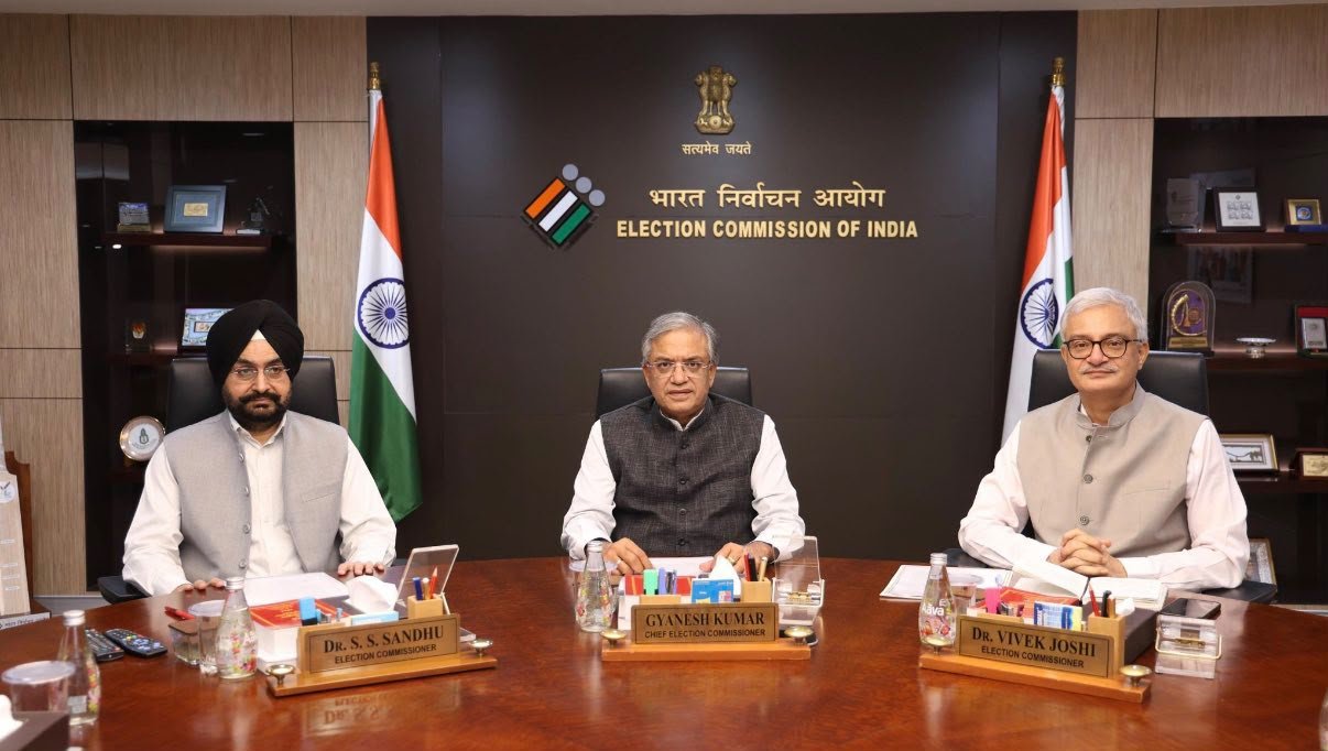 SIR पर चुनाव आयोग की अहम बैठक 1 SIR को लेकर चुनाव आयोग की अहम बैठक