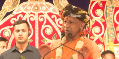 सीएम योगी का दशहरा संदेश: दुराचारी कितना भी ताकतवर हो, उसका अंत निश्चित है 1 रामायण में कालनेमि और हनुमान जी से जुड़ा प्रसंग